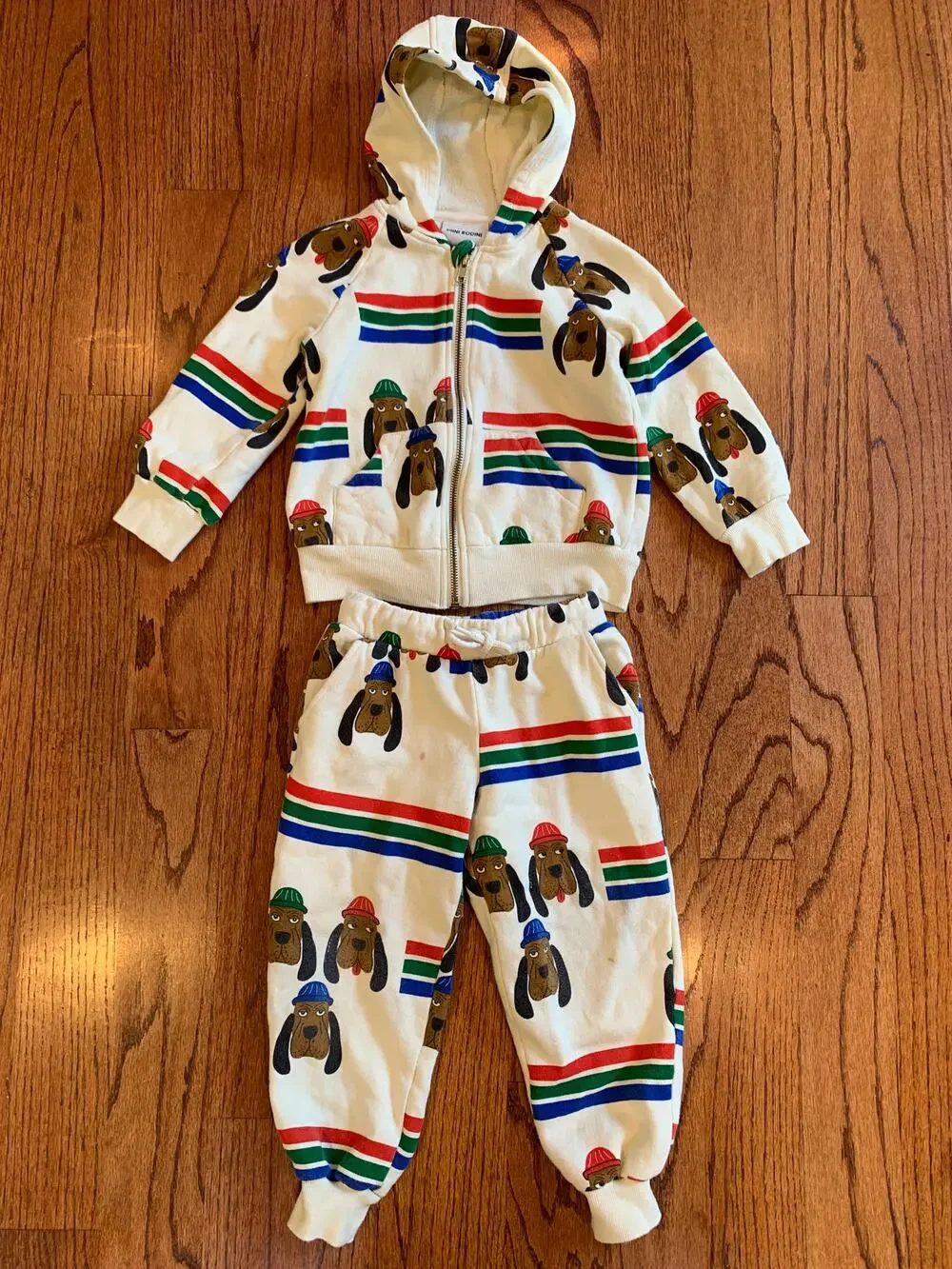 Mini Rodini Bloodhound Dog 100% Cotton AOP Sweatsuit | Multi | 3-5 years